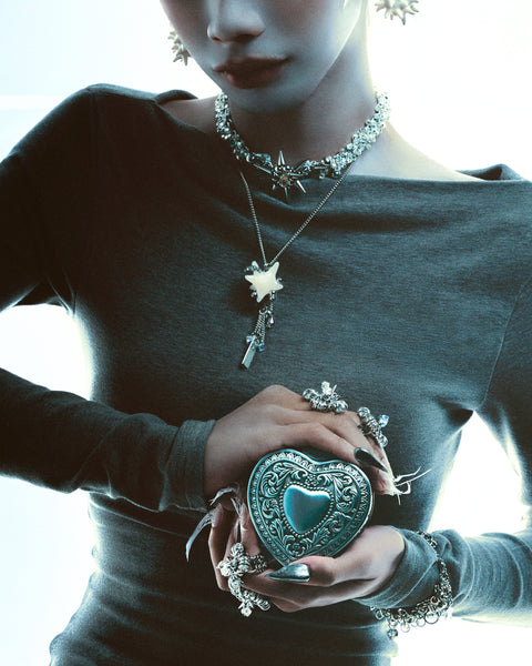ENCHANTED ORB PENDANT (WHITE)