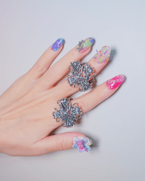 BRUTAL BOUQUET RING (LUNABLOOM)