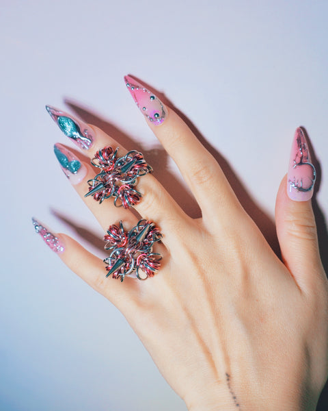 BRUTAL BOUQUET RING SET