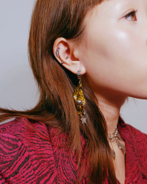 WIGGLY EARRING (YELLOW)