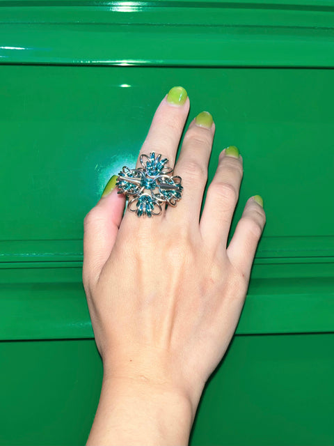 BRUTAL BOUQUET RING (FROSTBLOOM)